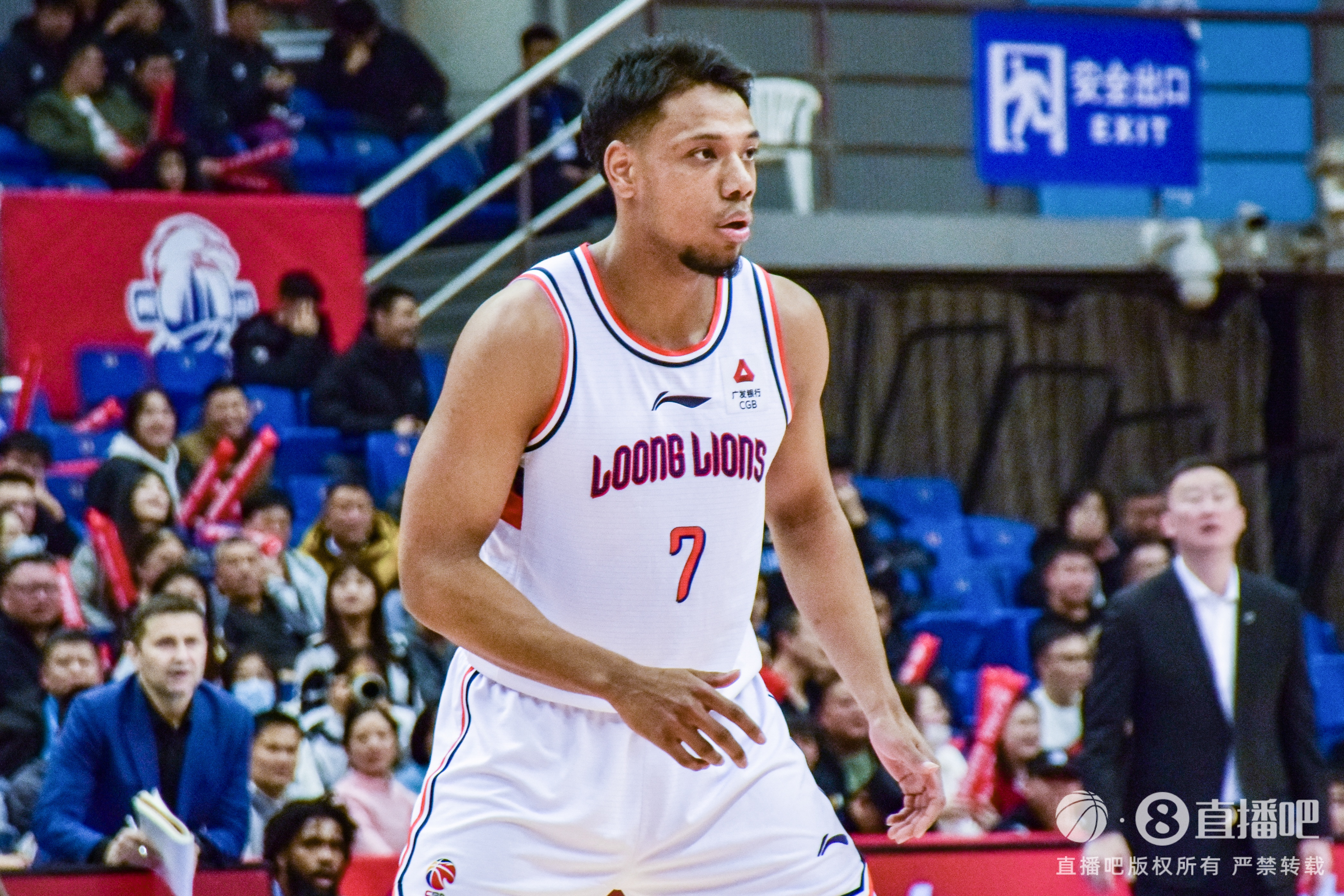 直播吧:同曦男篮以一年顶薪合约签下球员祝铭震