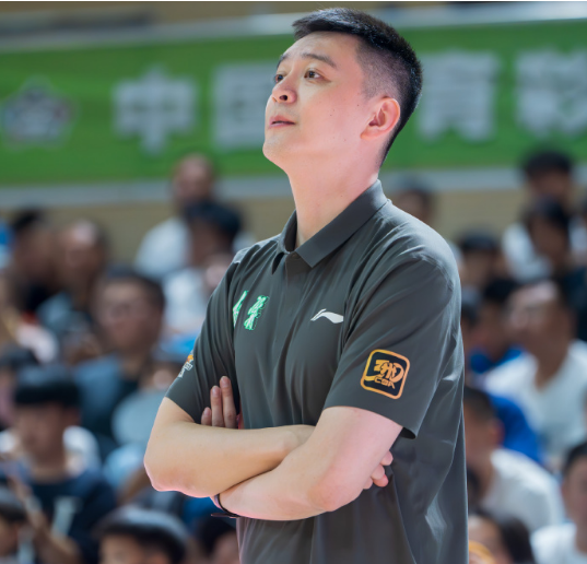 全球总决赛直播-辽宁男篮6人上双逆转阿肯色州 王岚嵚19分新援姜宇星10分