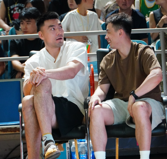 全球总决赛直播-辽宁男篮6人上双逆转阿肯色州 王岚嵚19分新援姜宇星10分