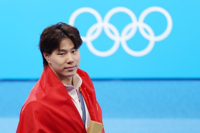 1722806041643070269.jpg LOL S赛-【人物】覃海洋:我完成了属于我的自我救赎