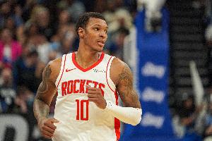 训练师:贾巴里已苦练六周&每周6-7天 在提升运控和中距离