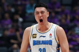 媒体人：北京主场气氛太好了 辽篮管理层需思考如何调动主场球迷