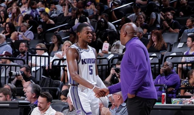 注册入口-进攻联盟第二！布朗改变国王 福克斯变关键先生